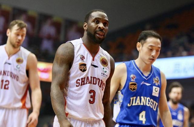  法兰克福主场遇挫折，不敌弗赖堡遭遇两连败