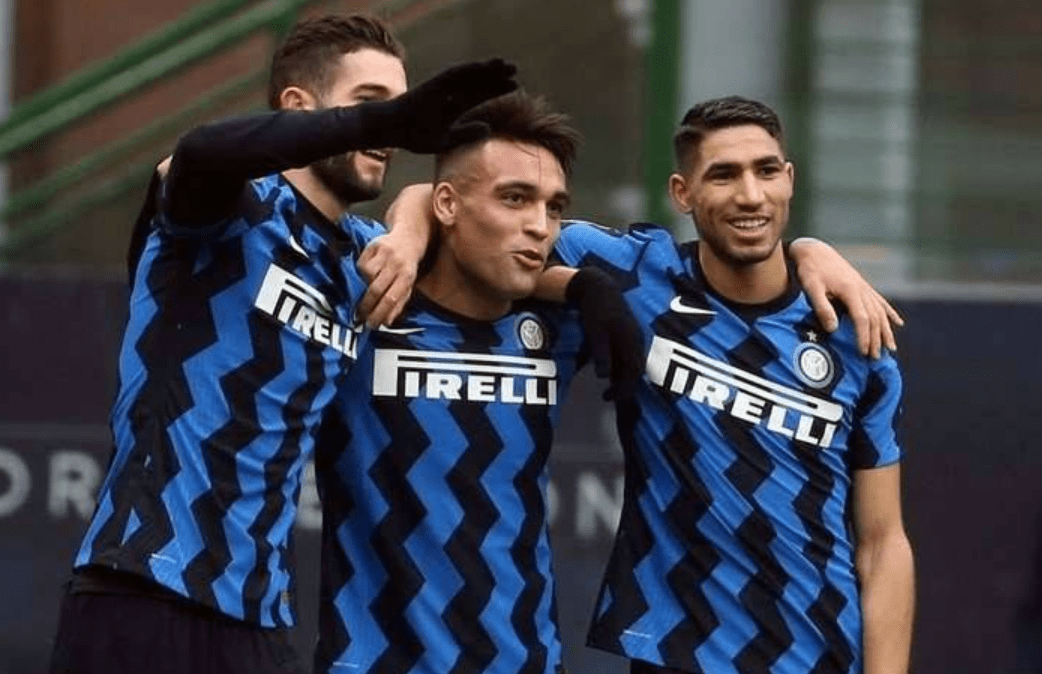  尤文图斯客场击败拉齐奥重夺积分榜首